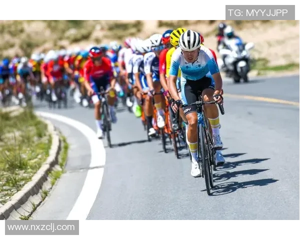 足球明星骑行自行车运动风采大赏经典瞬间合集